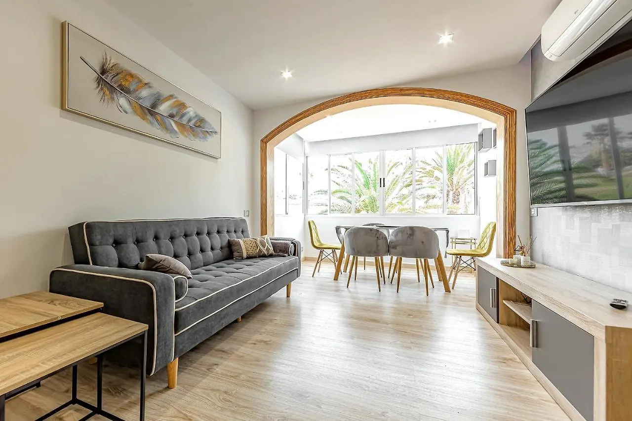 Luxury 3 Bedroom Perla Del Mar contacts